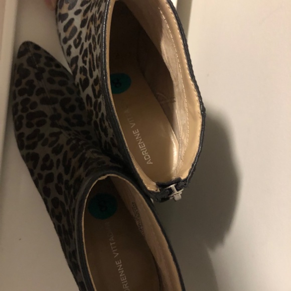 Adrienne Vittadini leopard print fur bootie size 8 leather EUC - Picture 2 of 5